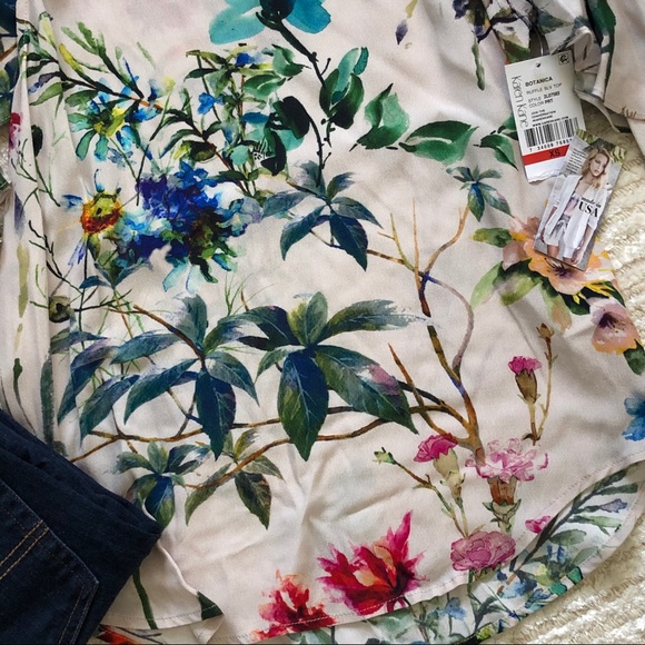 NWT Karen Kane floral cold shoulder blouse - Picture 2 of 9